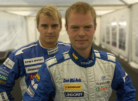 Bliver det Casper Elgaard (t.v.) eller Jan Magnussen, som vinder årets Danish Touringcar Championship? Det spørgsmål besvares på FDM Jyllandsringen på søndag.