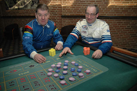 Lars Bækkelund (t.v.) og Arne Pagh går efter den store gevinst i kasinobyen ved Middelhavet, når årets Rallye Monte-Carlo Historique starter torsdag eftermiddag.