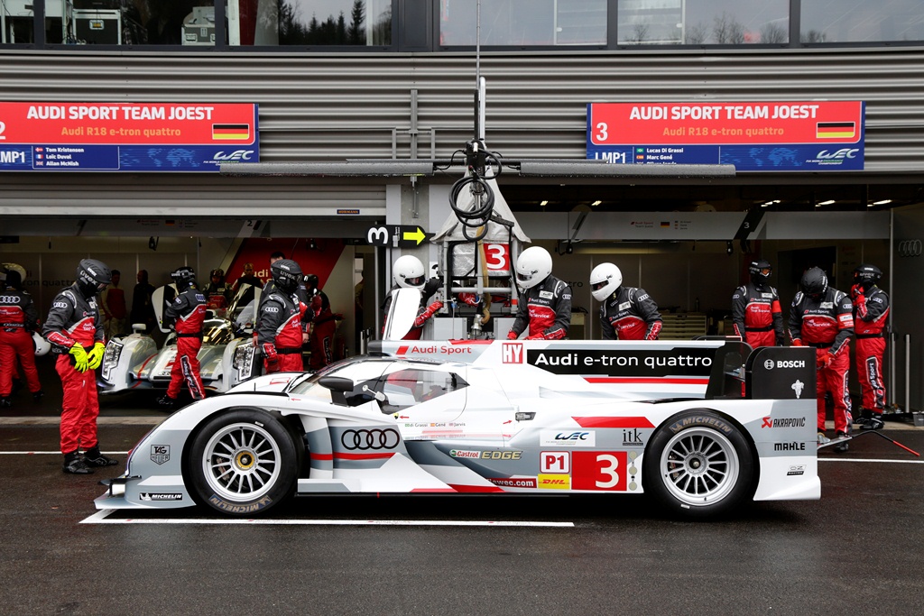 Audi R18 e-tron quattro
(Foto: Audi motorsport)