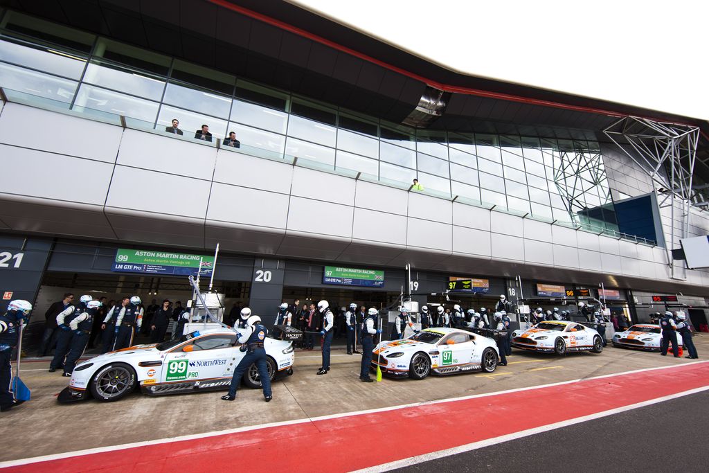 Alle Aton Martins GTE biler er klar
(Foto: Aston Martin Racing)