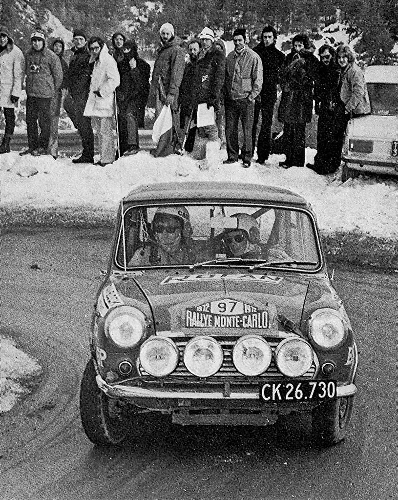 I 1972 deltager Preben Kristoffersen sammen med Peter Singers i det legendariske Int. Rallye Monte Carlo. Snekaos på bjergvejene betyder imidlertid, at danskerne ikke når hjem over målstregen i Monaco.