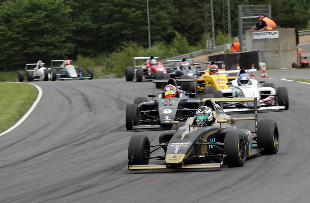 Daniel Lundgaard skal hente 40 point til kontoen for at kunne kåres som årets mester.
(Foto: Motorsporten.dk)